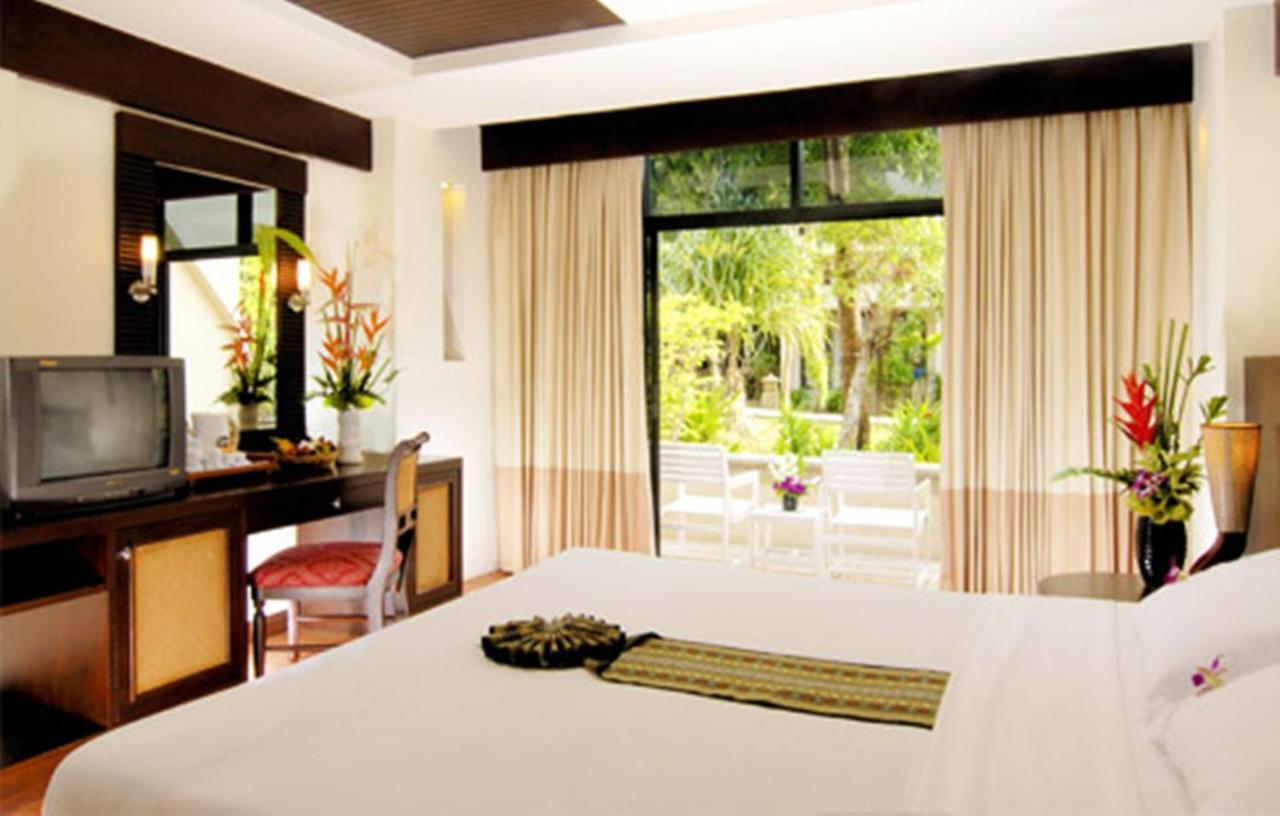 Thara Patong Beach Resort & Spa Chambre photo