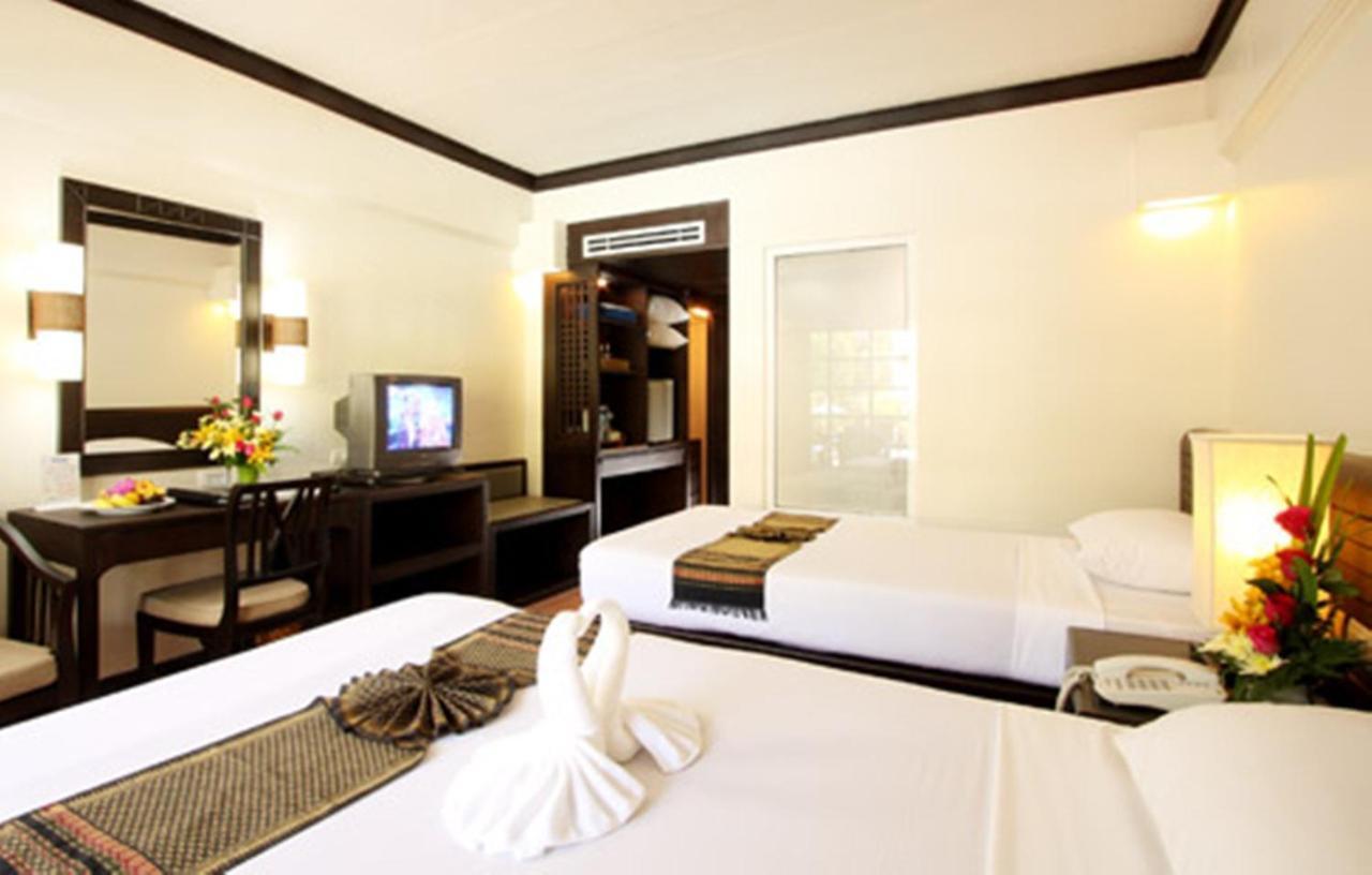 Thara Patong Beach Resort & Spa Chambre photo